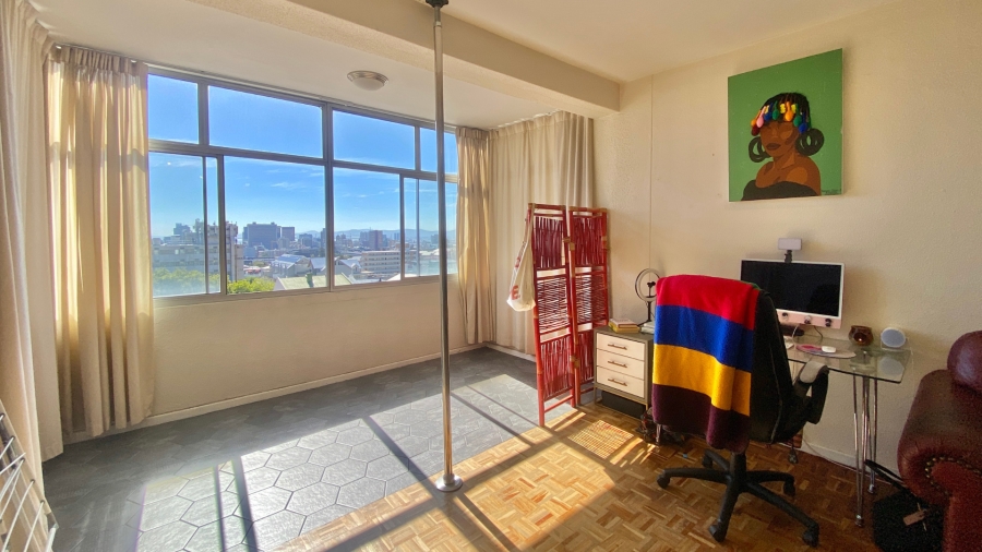 1 Bedroom Property for Sale in Gardens Western Cape